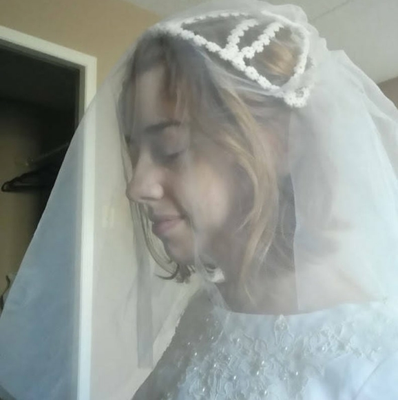 🥳👏Host Pick👏Unique 60's Daisy Chain Bridal Veil - Picture 2 of 8